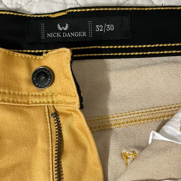 NWT Nick Danger 32/30 Slim Fit Supreme Flex Golden Yellow Action Jeans - Picture 2 of 7
